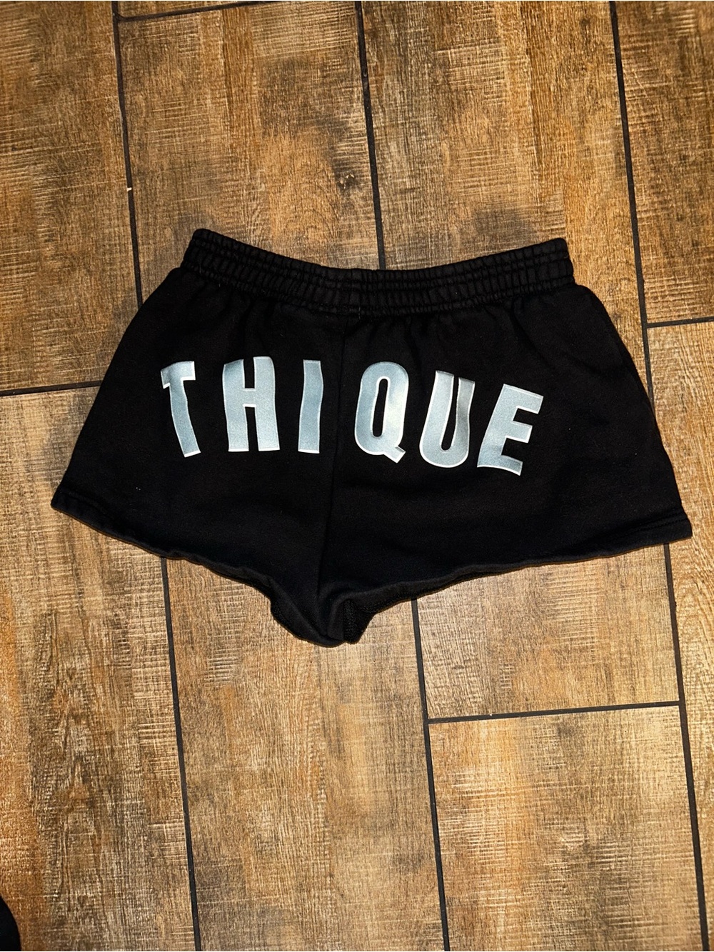 THIQUE BEYONCE MERCH SHORT Renaissance tour sz S